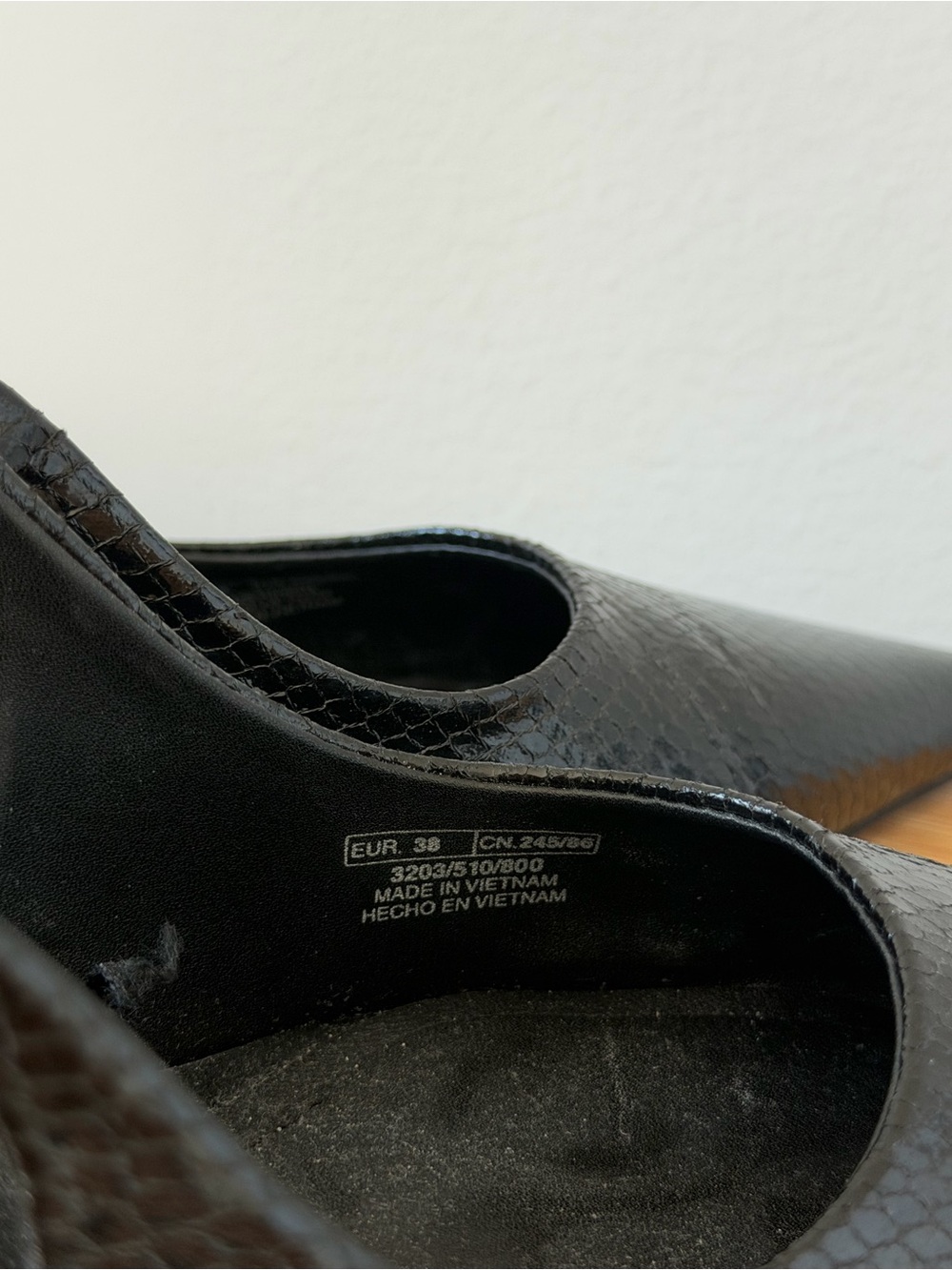 Zara Black Textured Pointed Slingback Heels - Picture 3 of 4